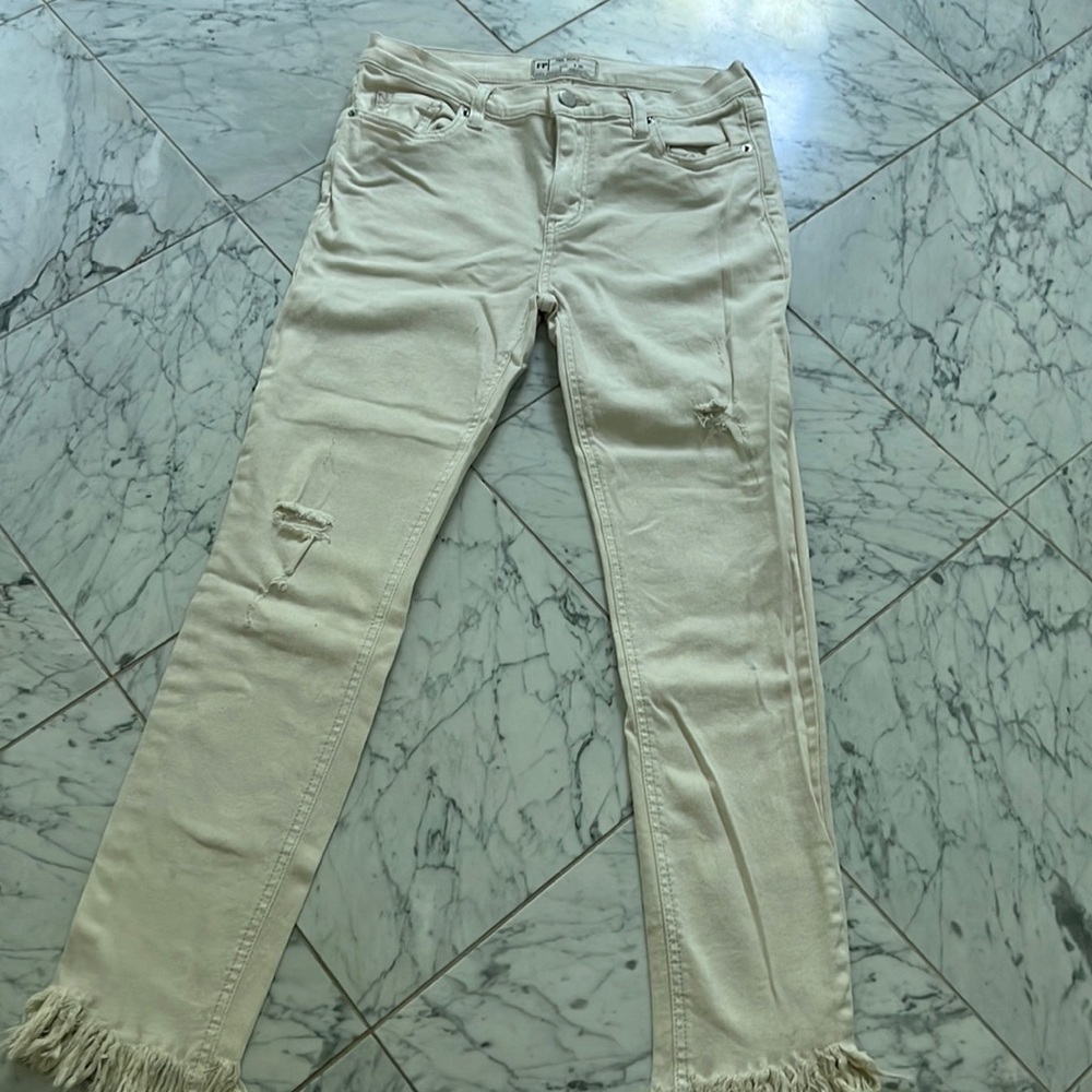 Free people white skinny with fringe jeans!